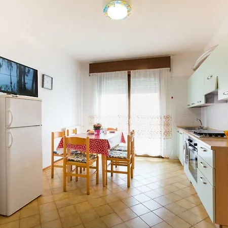 Pentagono Apartment *