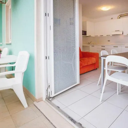 Pentagono Apartment *
